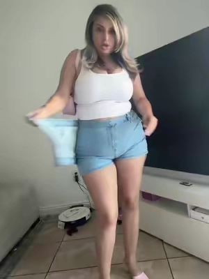 I am obsessed with this SKORT SKIRT !! Hides my biggest insecurities anddd it has shorts too!!!  #fyp #viralvideo #treasurefinds #skirt #skirts #skort #skorts #skortoutfit #skortoutfitideas #outfit 