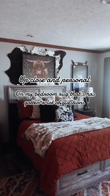 This rug has gotten alot of attenion and question’s! So i thought i would make a in depth video 🖤 #fyp #westernhome #westerndecor #bohodecor #westernbedroom #rug #cowprint #bohorug 