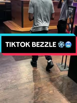 GUESS THE PRICE OF THE ICE 🥶‼️ POV: You pulling all the 👧’s without even saying a word 🥶🥶🥶❄️‼️ HIT THAT FOLLOW BUTTON!!  #jewelrybusiness #jewelry #icy #shine #pendant #chain #jewelrytiktok #tiktokshop #icewater #mensfashionwear 