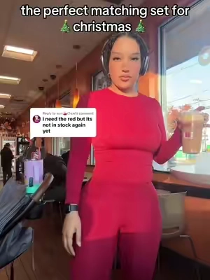 Replying to @ʍօռ🍒ƈɦɛʀɨ its giving the kim k of the family this year in this matching set for less than $20 #matchingset #activewearfashion #fallfashiontrends #activewearhaul #tiktokshopcybermonday #starcreatorcompetition #tiktokshopblackfriday 