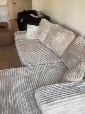I will never fully understand the magic of this 😂😂 #tiktokmademebuyit #cheapsofas #sofacover #inflatablecouch #furniture #livingroom #homedecor #homefinds #sectional #tiktokshopblackfriday #tiktokshopcybermonday #fyp 