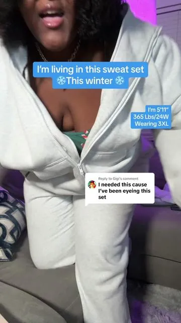 Replying to @Gigi It’s perfection honestly. So comfy. #holidayhaul #cmfrt #sweatset #plussize #plussizesweats #winterfashion #oversizedhoodie #comfyclothes #giftguide #treasurefinds 