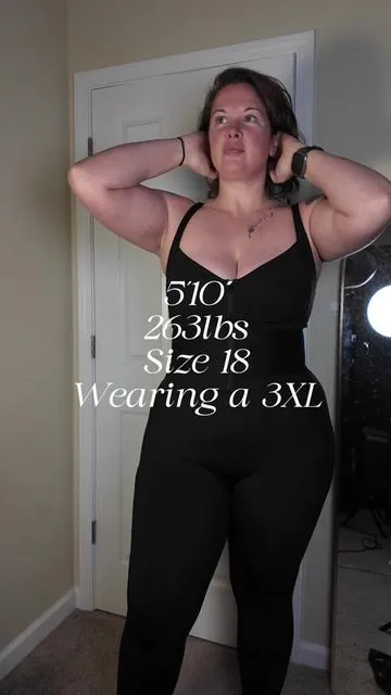Snatching and lifting 🙂‍↕️ #shapellx #shapellxshapewear #bodysuit #hauliday #holidaycountdown @shopshapellx 