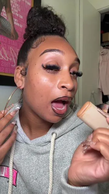 Everybody getting a skin tint 🤣😂😂 and i shipped off 2 already!