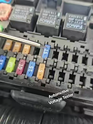 Automotive Voltage and Fuse Tester @Kaiweets #tool #mechanic #carrepair #automotiverepair #automotive #DIY #spotlightfinds #kaiweets 