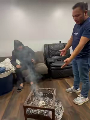Ya no aguantes mas frio 🥶❄️mejor comprate un calentador🔥. Bueno bonito y barato.