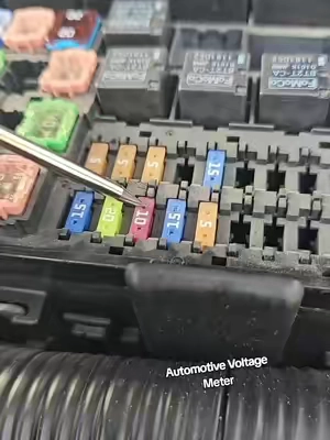 Car or Truck Voltage Meter @Kaiweets #tool #automotive #automotiverepair #carrepair #mechanic #DIY #spotlightfinds #cooltools 