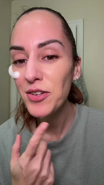 This bubbling foam cleanser from Dr. Melaxin is super effective yet gentle on sensitive skin, and it also contains niacinamide so it leaves you with that beautiful skin ! #skincare #tiktokholidayhaul #holidayhaul #beauty #drmelaxin #yearendsale #TikTokShopYearEndSale