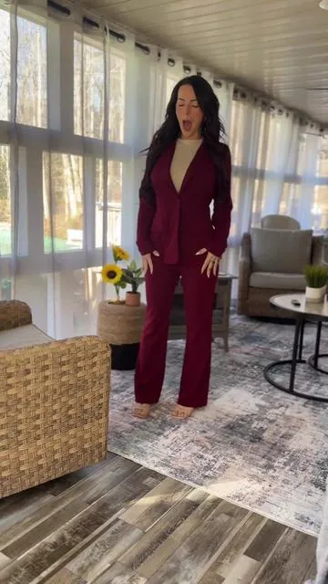 Your next pant suit!! 👏🏼 🫣 #officeattire #professionaloutfit #pantsuit #pantsuitsforwomen #fashionmusthaves #ttslevelup 