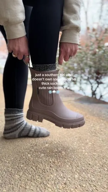 Basically my ✨everything✨boots! #rainboots #waterproofboots #boots #snowday #rainyday #snow #tiktokshopfinds #newyearnewaura 
