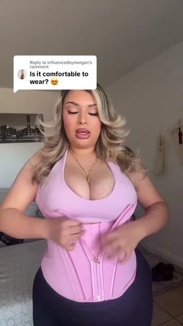 Replying to @influencedbymorgan this is the worst part putting in the WAIST TRAINING CORSET!   #fyp #viral #prettygirlglaze #waist #waistline #waisttrainingresults #waisttraining101 #waisttrainer #waisttrainervest #corset #corsetchallenge #corsets