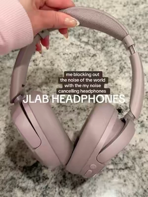 the way these headphones have changed my day to day life 🙌🏻😭🥹 #noisecancellingheadphones #noisecancelling #headphones #jlab  