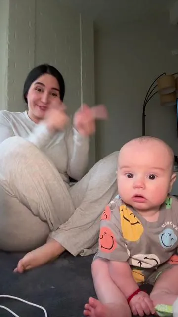 Ejercicios para que hice para estimular que mi bebé se sentara ✨🩵👶🏻 . . . . . . . . #estimulaciontemprana #babyactivities #actividadesinfantiles #5monthsold #longervideos #longvideos #MomsofTikTok 