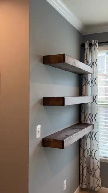 This laser level from @Fanttik makes hanging shelves SO much easier! It gives you a perfectly straight horizontal and vertical line so you can make sure everything you mount and build is level. And you can even mount it on a tripod! #fanttik #laserlevel #level #shelves #building #home #tiktokshopcreatorpicks 