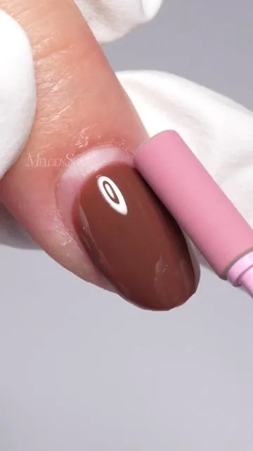 Quick remove gel on natural nails! Safely remove gel using SC300F Nail Drill and Sanding Bands. 👉Follow us for more tutorials! #melodysusie #melodysusienails #nailtools #nailart #nailchallenge #nailtutorial #nailtechlife #nailtechcheck #nailtechproblems #nailtechnician #nails #nailbeginner #nailpro #naillover #nailhack #nailtips #nailtip #naildrill #drillbit #nailtok #nailsoftiktok 