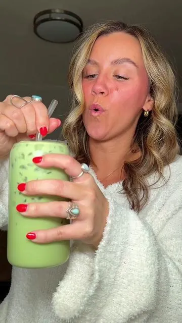 The Perfect Honey Iced Matcha 🍵 🤤 @Micro Ingredients #icedmatcha #icedmatchalatte #icedmatchalattetutorial #matcharecipe #microingredients #tiktokshoploveatfirstfind 