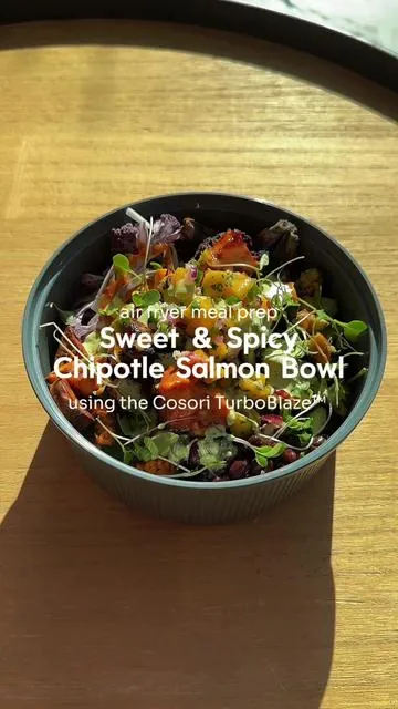 Running out of lunch ideas? We made these delicious Chipotle Salmon Bowls for this week’s meal prep 😋  #mealprep #easymealprep #airfryermealprep #airfryerrecipes #healthyrecipes 