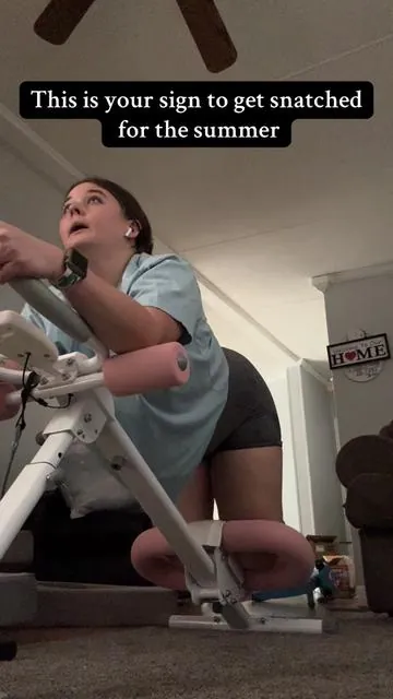 Snatch that mommy bod back into action! #workoutmotivation #sahm #workoutathome 
