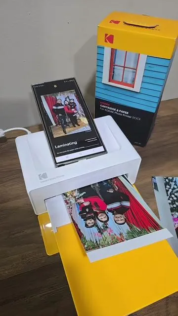 Imprimir mis fotos es tan fácil con esta impresora kodak #photos #photoprinter #photoprint #fotos #memory #kodak #kodakprinter #giftideas #tiktokmademebuyit #tiktokshoploveatfirstfind #tiktokshopcreatorpicks @Kodak Photo Printer 