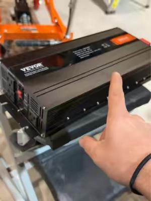 Power inverter #tools #offgrid #vevortools #inverter #solar #powertools #bluecollar 