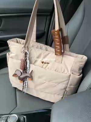 Love this winter vibe🤎#bagsmart #organize #bags #makeupbag #totebag #workbag 