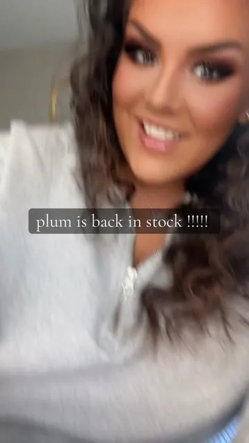 FINALLYYYYYY !!!! This is not a drill - the sold out shade of plum is finally back in stock so you know I got it immediately !!!! It’s sooooo pretty ✨💜🙌🏼 #tiktokshop #makeup #makeuptutorial #makeuptips #makeuphacks #eyes #beauty 