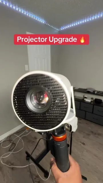 The magcubic HY310 is a huge upgrade with native 1080p, auto focus, higher brightness and more #projector #miniprojector #smartprojector #movienight #magcubic 