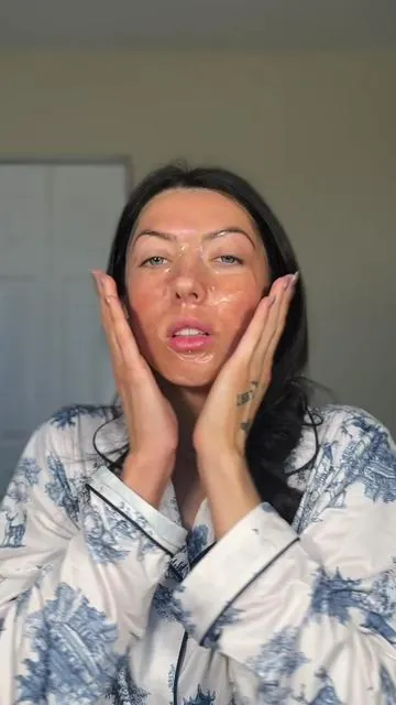 You know I trust these masks for prepping my skin if I’m using them before my wedding. Today was my makeup trial and to prep my skin I knew these would be what I use. They never fail me and give me amazing results I can see every single time @Medicube Global  #creatorsearchinsights#skincareprep #skinprep #skincare #wedding #medicubecollagenmask 