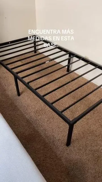 Bases para tu cama. Esta es una medida TWIN para una persona. Encuéntrala en Twin, Full, Queen y King size. #bedframe #bedframes #basedecama #basedecamaenmetal #basesparacama #baseparacama #marcodecama #marcosdecama #baseparacamatwin #basedemetal #basesdemetal 