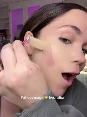 This formula 💯💯 #tartecosmetics #tarteshapetape #shapetape #shapetapestick @tarte cosmetics #ttshoplevelup #ttsdelightnow #starcreatorcompetition #ttsstarcreator#tiktokshopspringglowup #tiktokshopcreatorpicks 