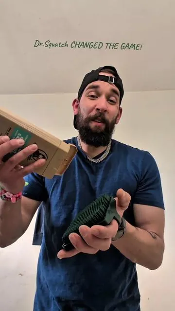This Body Wash from @Dr. Squatch is GAME CHANGING and it STILL comes with a FREE scrubber?!! #DrSquatch #BodyWash #menscare #drsquatchsoap 