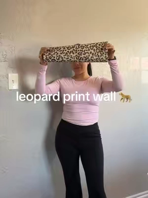 yeah I did that you saw it here first 🤭🐆🪽🩷 can’t wait to finish this room😩 #tiktokshoprestock #spotlightfinds  #TikTokShopNewArrivals  #TikTokShopJumpstartSale #TikTokShopRestock #TikTokShopSpringGlowUp #latinacreatorsforyou  #tiktokshoprestock  #unleashyourgame #TikTokShopWomenOwned  #TikTokShopMemorialDay #TikTokShopMothersDay #CreatorBoostCamp #TikTokShopRestock #GiftGuide #TTfest #springtok  #ShopWomenOwned #TTfest #TTSLevelUp #latinacreators #latinasahm #latinamama #latinacreatorsforyou #leopardprint #leopardprintwall 