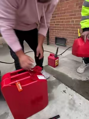 El galón de gasolina⛽️  más seguro que vas a encontrar! #vevor #tiktokshop 