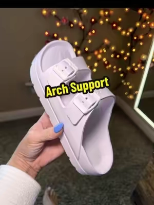 I found the perfect pair of summer sandals for under $20 and with Arch Support!! #sandals #sandalsforwomen #sandalsforsummer #womensandals #archsupport #platformsandals #cutesandals 