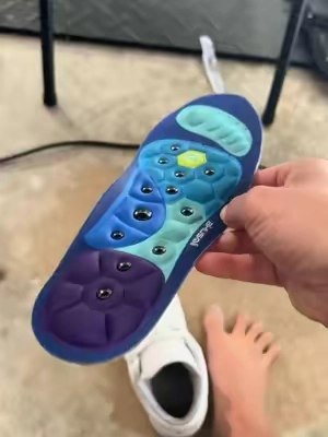 If you have foot pain I would highly recommend giving these insoles a try #footpain #plantarfasciitis #insole #feetpain #pressurepoint #shoeinsoles 