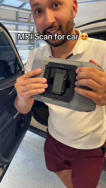 This Smart OBD Scanner can scan through your car and tells you exactly what is wrong with it and also any information you need to know about your car by @Topdon #cardiagnostic #obd2scanner #artidiag900lite #carfix #carscanner #obdscanner #carmaintenance #fyp 