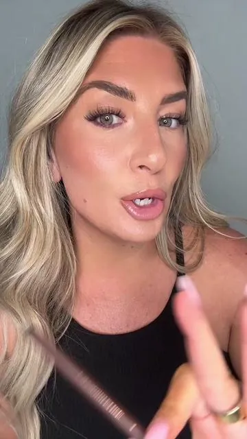 Grab it before it’s gone again ! @Persona Cosmetics #eyeliner #persona #personacosmetics #Eyeliner #plumeyeliner #greeneyes #blueeyes #eyelinerhack #eyelinertutorial #eyelinertips #eyemakeup #makeup #makeuptok #beautytips 