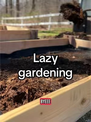 Anything to make my life easier 😅#gardening #gardeninghacks #gardeningtips #gardeningtiktok #beginnergardener #gardentok 