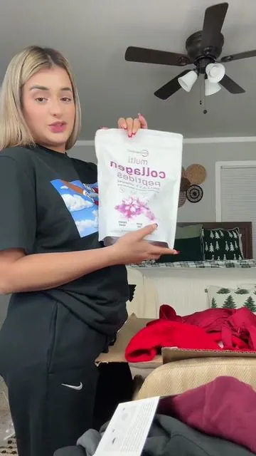Necesitas tomar colageno despues después de los 25 años para que no te duelan las canillas 😂😂😂 #jennyclaros #collageno #tiktokshop 