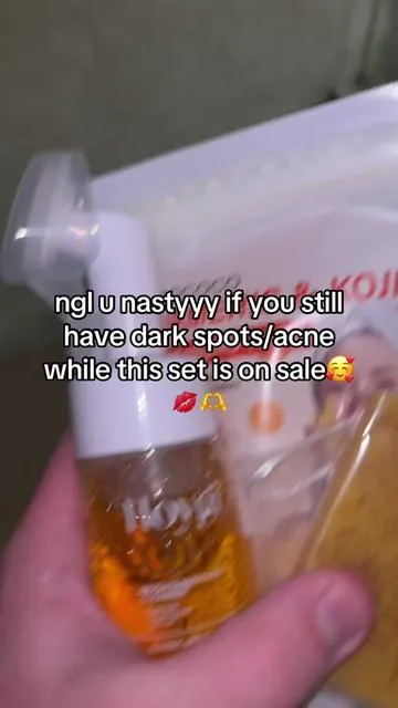 Ngllll tumeric is life changing and got rid of all my dark spots and acne💋 #affordableskincare #skincareroutine #glowingskin #tumeric #sale #darkspots 