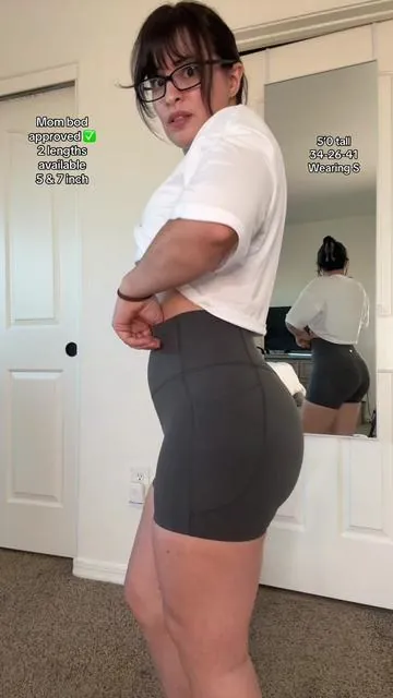 Same great material as their So cinched leggings 😍@Halara_official #halara #halaraleggings #socinchedleggings #bikershorts #tummycontrolshort 