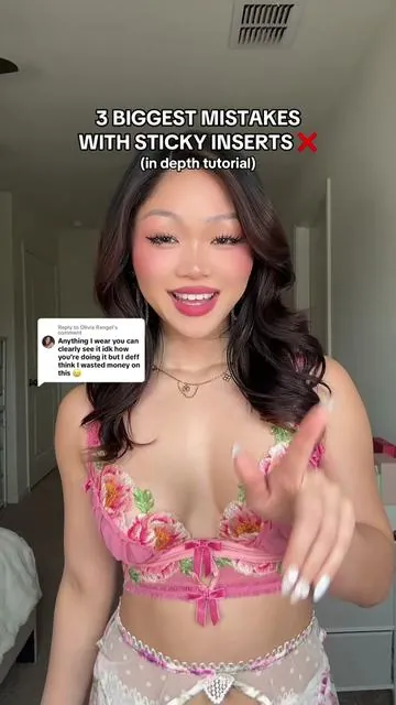 Replying to @Olivia Rangel If you’re sticky inserts aren’t working, try out these tips! 💕 @Boombaofficial (DC: BETHANY10325) #stickyinserts #clothinghacks #brahack #stickybra #adhesivebra 