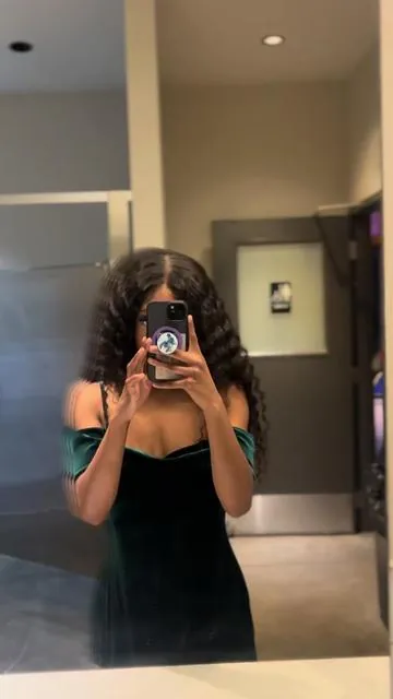 #pov just a girl following her Dreams ✨ what’s the worse that could happen? #fyp #beyourself #glam #greendress #f #texascheck #contentcreator #usethissound #prettygirls #stunnagirl #prettyprivilege #bathroomcronicles #luv #oqhair #pretty #n #paid 