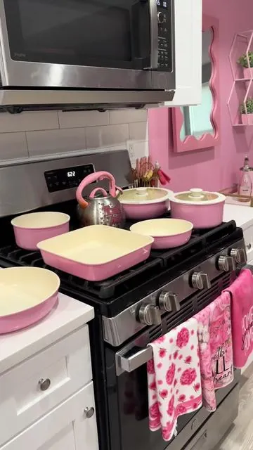 Pink ceramic detachable pot set 💕 #pinkfinds   #pinkset #pinkkitchen 