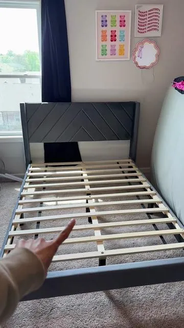 Bed frame #bedframe #bed #bedroom #cama #aprilrestock 
