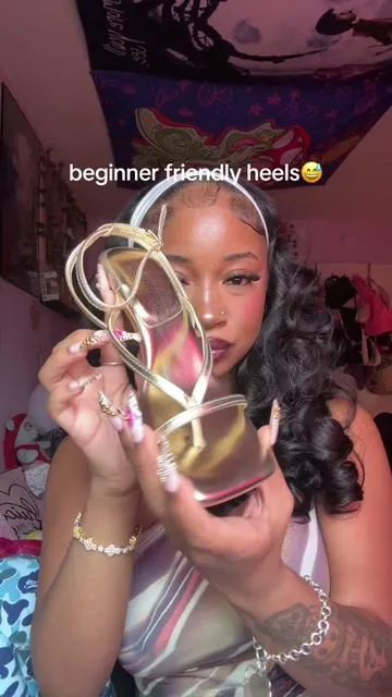 dont focus of the pose… just the shoe. thank u. 