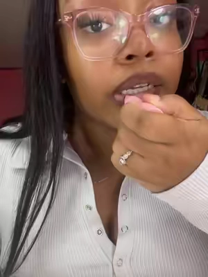 Have you tried out the @KimChi Chic Beauty Marshmellow Butter Lippie in shade- Nineteen? 😍😍 #kimchi #kimchichicbeauty #lipcombo #lipstick #viral 