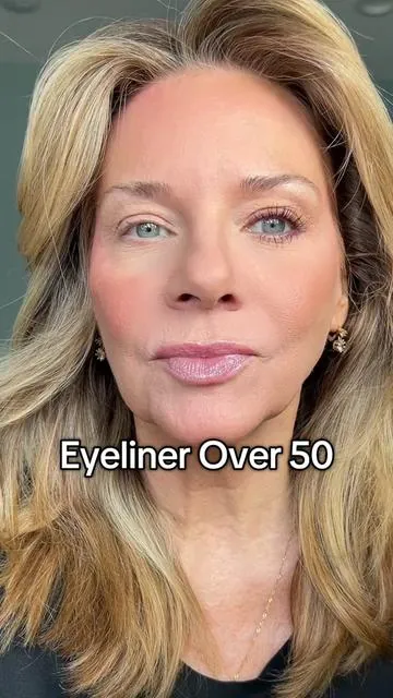 Waterproof Eyeliner mature eyes @Persona Cosmetics #eyelinertutorial #eyelinertrend #eyelinerformatureeyes 