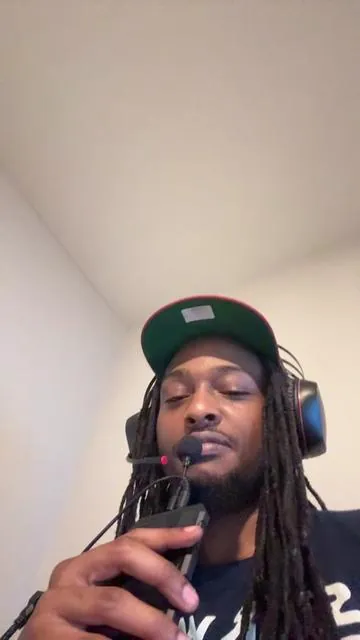 Have fun trolling everybody with this 😂🔥   #gamers #ps5 #xbox #pcgamers #streamers #stream #microphone #soundcard #voicechanger #fyp #tiktokmademebuyit #TikTokShop #fyp #viral #dxnnydolphin #repost #techreview