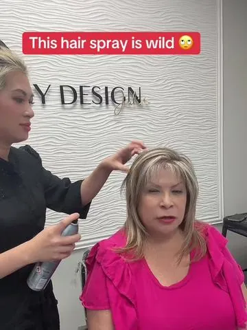 This hair spray is wild 🙄#colorwow #colorwowhair #tiktokshopcreatorpicks #tiktokshopmemorialday #foryoupage 